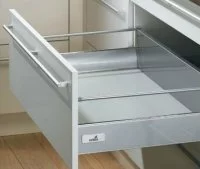 Hettich: 9214907: Ящик InnoTech, высота 144 мм, длина 470 мм, полн. выдвиж. с демпф., серый под прикручивание