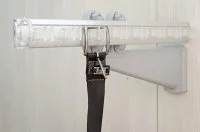 Выдвижной держатель для ремней, отделка алюминий полированный + транспарент