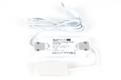 Трансформатор UT12V/12W - корпус 128х50х13 мм., с распределительной коробкой на 12 разъемов MiniPlug Трансформатор UT12V/12W - корпус 128х50х13 мм., с распределительной коробкой на 12 разъемов MiniPlug