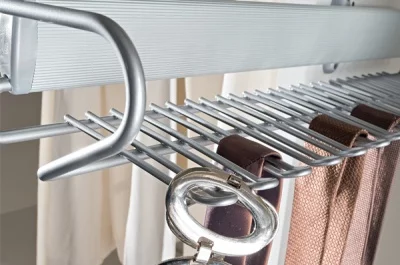 Выдвижной держатель для галстуков