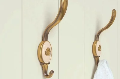 Вешалка, отделка бронза + вставка