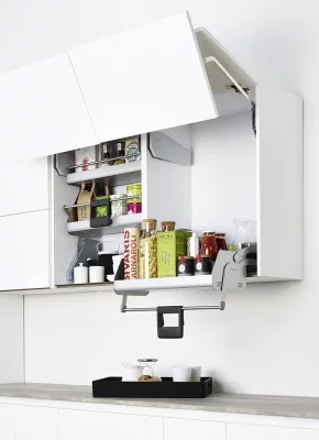 Kessebohmer: Выдвижная полка «Ай мув» для фасада 500 мм