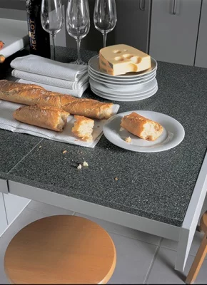 Kessebohmer: Столик выдвижной телескопический для тумб шириной от 450-900 мм