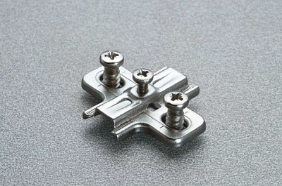 Ответная планка Н6 с евровинтом, крестообразная