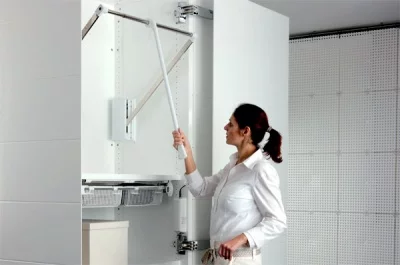 Лифт для одежды, отделка белая + никель