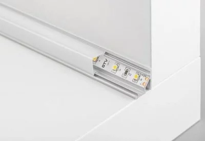 GTV: Крышка молочного цвета для алюминиевых угловых профилей, (цена за 2 метра) PA-OSMLGLAXT-00