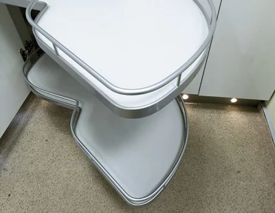 Kessebohmer: «ЛеМанс» отделка ТИТАН, левый, с доводчиками, для ширины фасадов 450 Kessebohmer: «ЛеМанс» отделка ТИТАН, левый, с доводчиками, для ширины фасадов 450