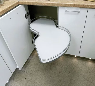 Kessebohmer: «ЛеМанс», отделка ТИТАН, правый, без доводчиков, для фасадов шириной 450мм Kessebohmer: «ЛеМанс», отделка ТИТАН, правый, без доводчиков, для фасадов шириной 450мм