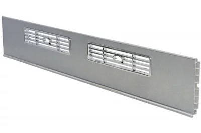 79 Решётка вентиляционная для цоколя ПВХ H.120, L=600, под серебро