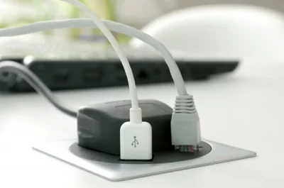 Встраиваемый блок Point (1 розетка 220В, 1xUSB, 1xRJ45), отделка сталь нержавеющая/чёрная