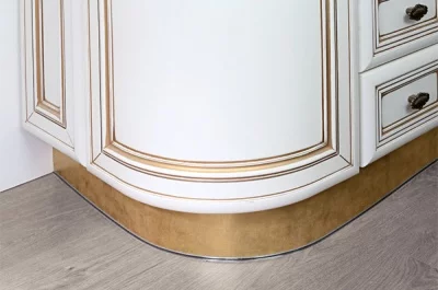 80 Закругление для цоколя ПВХ Н.150, под золото