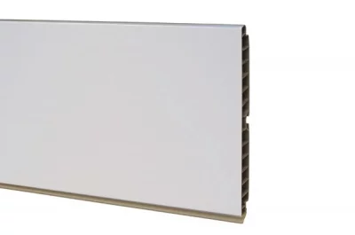 180/805 Цоколь ПВХ Н.150, L=4000, под шлифованный алюминий