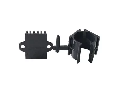 Клипса для ножек под цоколь ДСП, пластик, черный