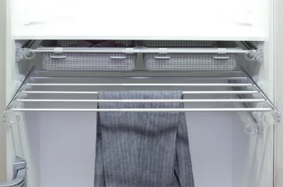 Рамка выдвижная с держателями для брюк, 570-1000мм, отделка алюминий полированный + транспарент