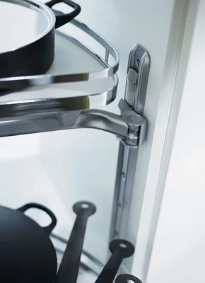 Kessebohmer: «ЛеМанс», левый, 4 полки, для ширины фасадов 600 мм Kessebohmer: «ЛеМанс», левый, 4 полки, для ширины фасадов 600 мм