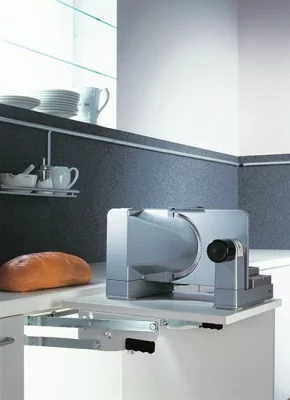 Kessebohmer: Столик-трансформер для тумб шириной 450 - 600 мм.