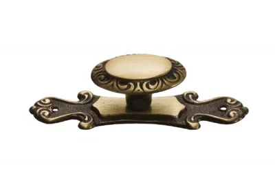 Ручка-кнопка с накладкой, отделка бронза античная