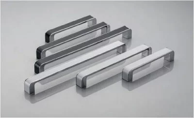 GTV: Ручка MONA L-192мм, хром-черная: UZ-MONA-192-01-20