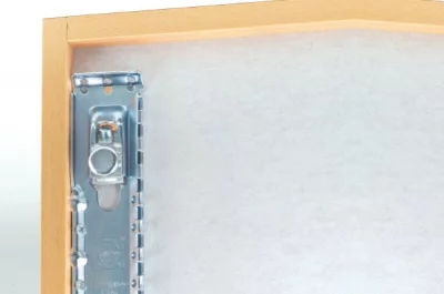 Подвеска полок скрытая, крепление на саморезах, левая