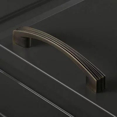 GTV: Ручка мебельная VASTO C=96 мм, брашированная латунь UZ-VASTO-96-09