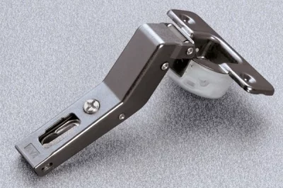 Петля 45" угловая с доводчиком, отделка титаниум