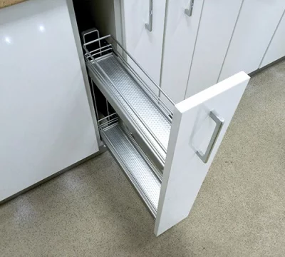 Kessebohmer: Бутылочница отделка «ТИТАН» для фасада шириной 150мм