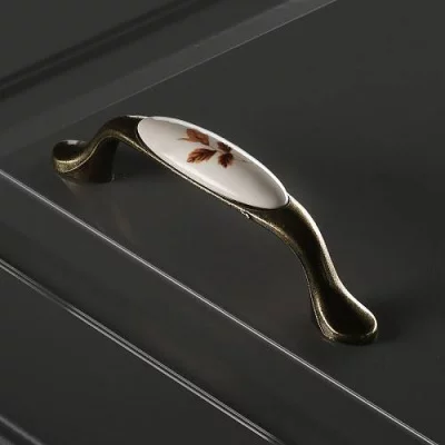 Мебельная фарфоровая ручка старое золото/коричневый цветок GTV UP-WP0728-PB