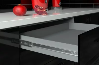 Комплект шариковых направляющих h.45, L=500мм полного выдвижения с доводчиком, отделка цинк Комплект шариковых направляющих h.45, L=500мм полного выдвижения с доводчиком, отделка цинк