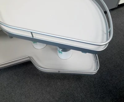 Kessebohmer: «ЛеМанс», отделка ТИТАН, правый, без доводчиков, для фасадов шириной 450мм Kessebohmer: «ЛеМанс», отделка ТИТАН, правый, без доводчиков, для фасадов шириной 450мм