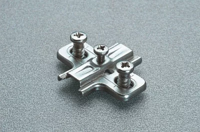 Ответная планка Н2 с евровинтом, крестообразная