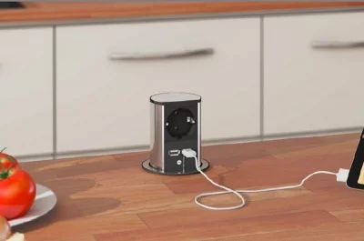 Встраиваемый блок ELEVATOR (1 розетка Schuko 250 В, 2 USB (5,2 В/2150 мA), отделка сталь нержавеющая/чёрная