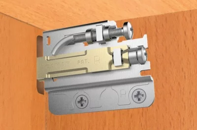 Подвеска полок на саморезах под крышечку, правая