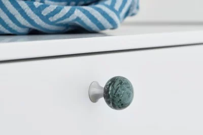 Ручка-кнопка, отделка сталь шлифованная + мрамор зеленый